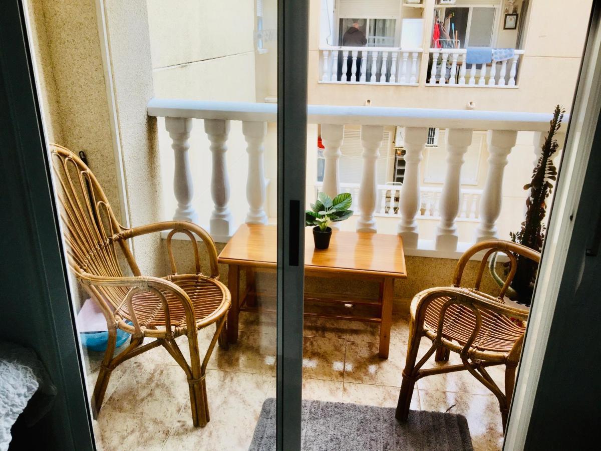 Apartamento Compartido - Solo El Dormitorio Es Privado Torrevieja Exterior foto